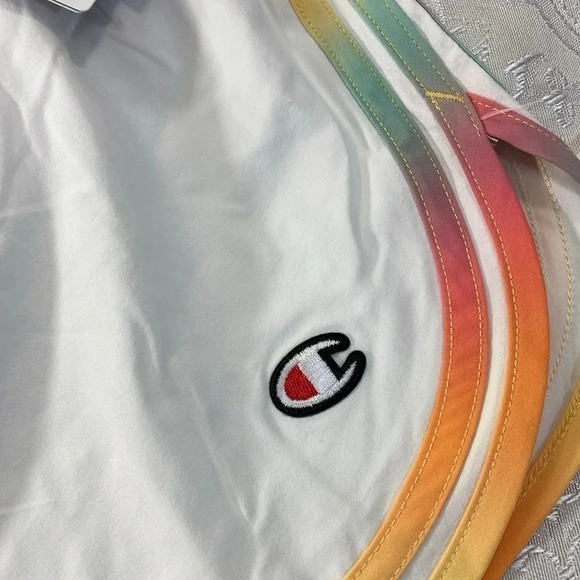 Champion women’s shorts L - Picture 7 of 16